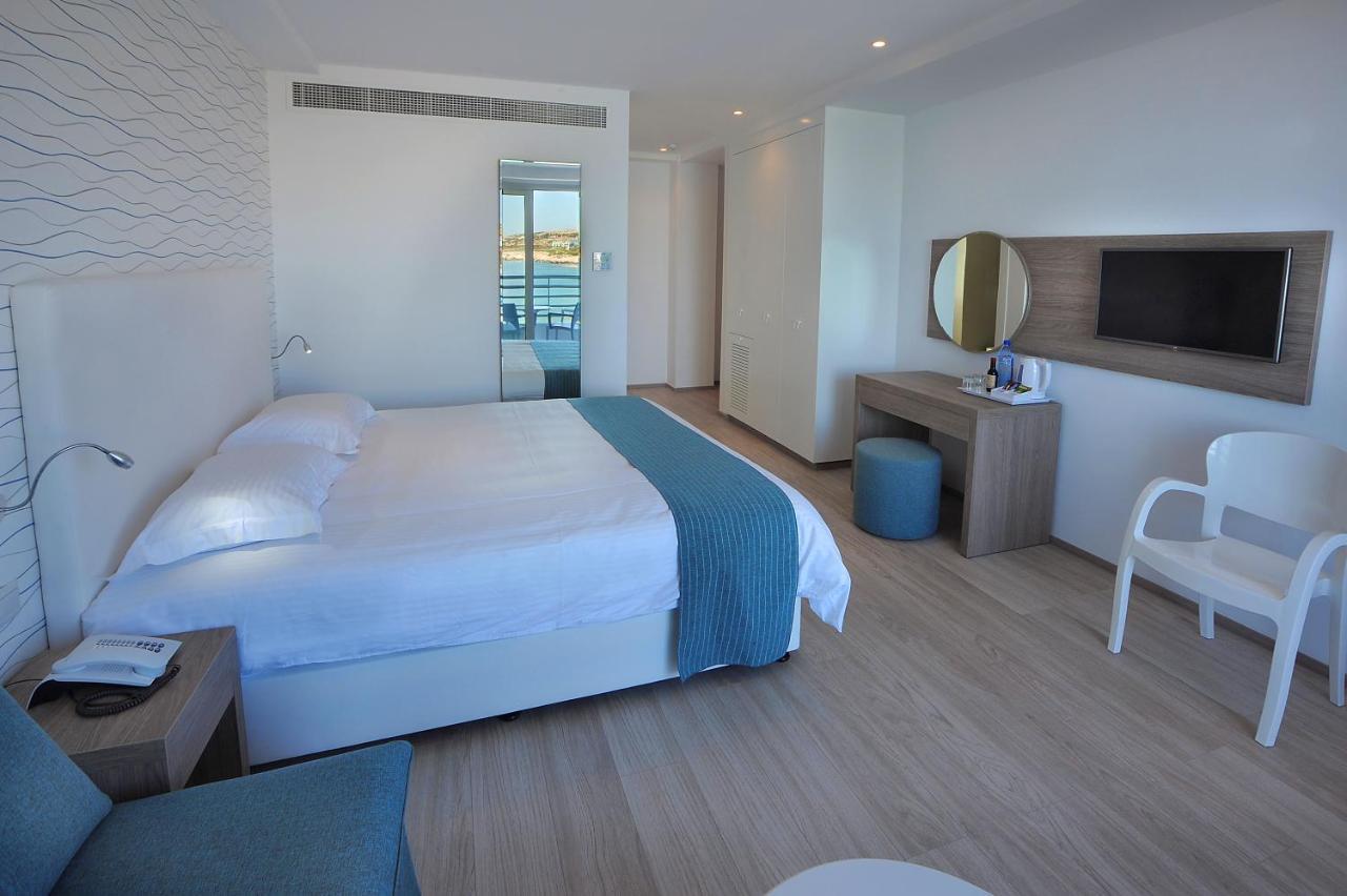 Okeanos Beach Boutique Hotel ไอยานาปา ภายนอก รูปภาพ