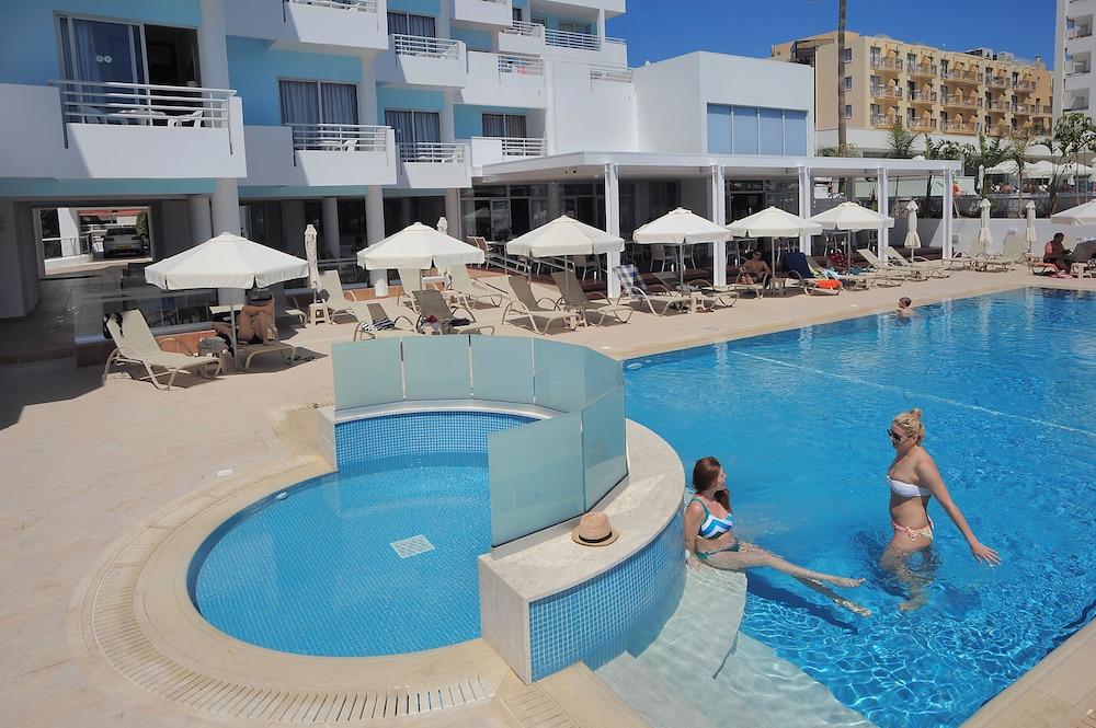 Okeanos Beach Boutique Hotel ไอยานาปา ภายนอก รูปภาพ